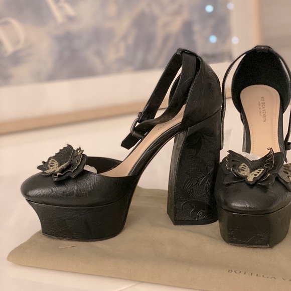 Bottega Veneta CALF AYERS BUTTERFLY MARY JANE PUMP - Picture 2 of 10